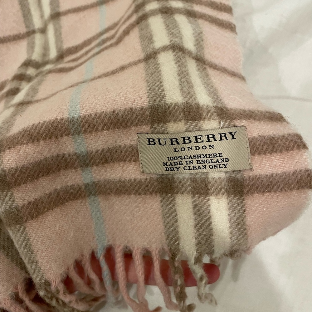 100% Cashmere Burberry Scarf